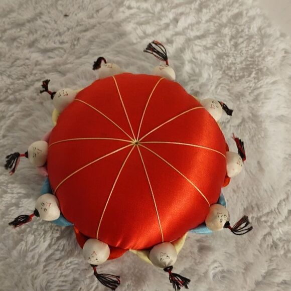 Vtg. Oriental Pin Cushion  - Picture 2 of 5